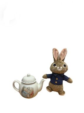 Vintage Wedgewood Peter Rabbit Mini Teapot with Lid